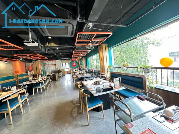 Bán Nhà mặt phố Hàng Cót 200m2, mặt tiền 15m, 166 tỷ.