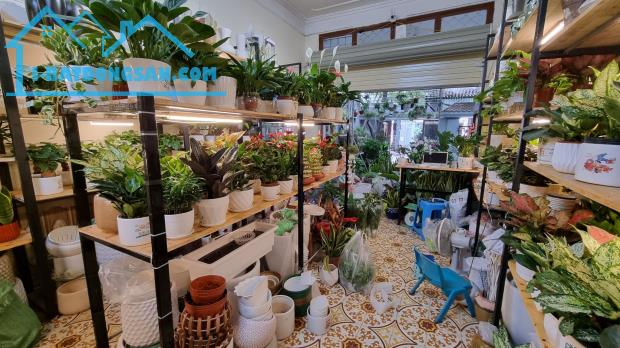 Duy nhất 1 căn  Xã  Đàn  cực  rẻ  kinh  doanh  dỉnh  60m, 5 tầng  10 tỷ