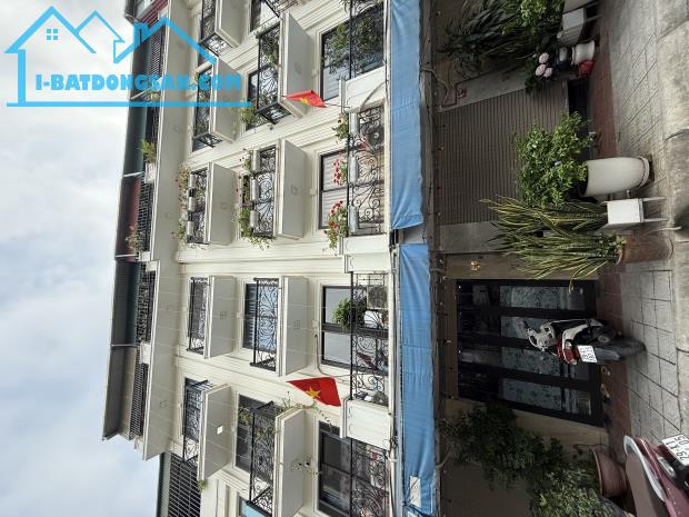 BÁN NHÀ-#NGỌCTHUY#- LÔ GÓC-Ô TÔ ĐỖ CỔNG - GIÁ 6TỶ NHỈNH  Vị trí trung tâm Ngọc Thuỵ - 1