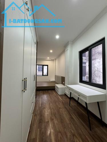 🏡 Nhà mới Nguyễn Văn Cừ, Long Biên, 37m2 x 5 tầng, Dân xây, Ô tô, Lô góc, Ở ngay, 6 tỷ 2 - 5