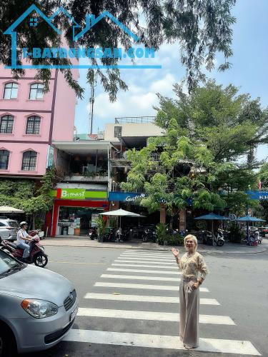 BÁN SIÊU PHẨM GÓC 2 MẶT TIỀN - HƯỞNG TRỌN TIỆN ÍCH KHU VUI CHƠI ĐƯỜNG KHÁNH HỘI, QUẬN 4