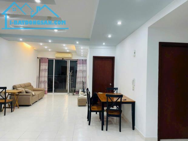 Cho thuê căn hộ Amber Court 94M2, trung tâm Biên Hoà, khu D2D chỉ 10tr