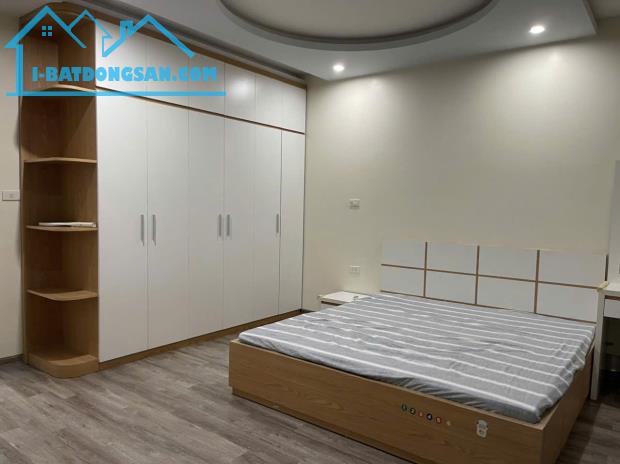 Bán nhà Tô Vũ - 193 Văn Cao, 61m 4 tầng, ngõ ô.tô, giá  4.35 tỉ - 2