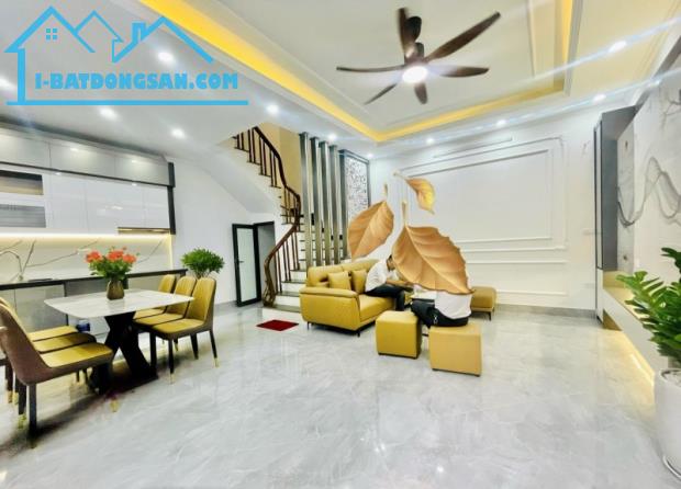 Siêu phẩm. Bán nhà Khương Đình, Thanh Xuân. 46m2 x 5 Tầng. NHÀ ĐẸP. GẦN PHỐ. Hơn 7 Tỷ