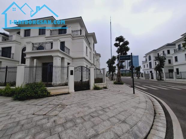 BÁN BIỆT THỰ 3 TẦNG SIÊU VIP NGAY TỈNH ỦY THANH HÓA CHỈ VỚI HƠN 10 TỶ