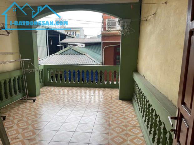 Cho thuê nhà nguyên căn ngõ 198 Dương Văn Bé, 4 tầng x 50m2, 4 ngủ, 13 Triệu - 1