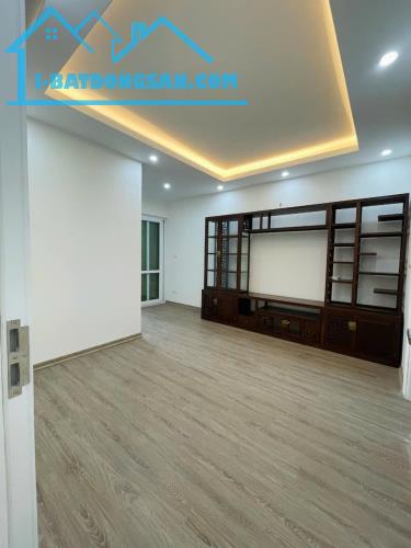 Cho thuê cc Licogi 12 Đại Từ - Đại Kim - Hoàng Mai, 110m, đồ cơ bản 10tr