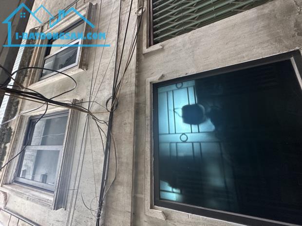 Bán gấp nhà ngõ thông Mỹ Đình 27m2 3 tầng giá 6 tỷ