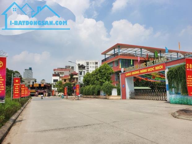 BÁN MẢNH ĐẤT DT 230M2 TẶNG NHÀ 3 TẦNG LÔ GÓC MẶT PHỐ ĐỨC THẮNG NGAY CẠNH HỌC VIỆN TÀI - 2