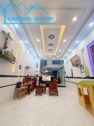 Kế bên Aeon Tân Phú- Tân Kỳ Tân Quý- DT 100m2 (55x20m)- Hẻm xe hơi đỗ cửa