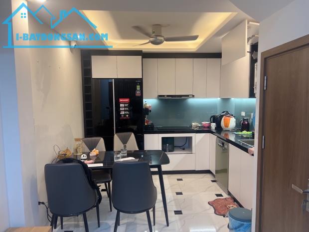 BÁN GẤP NHÀ LÔ GÓC KIẾN HƯNG HÀ ĐÔNG 46M2 -5 TẦNG GIÁ 5,45 TỶ