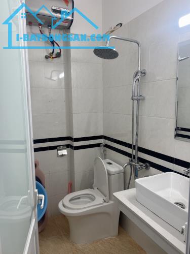 BÁN GẤP NHÀ LÔ GÓC KIẾN HƯNG HÀ ĐÔNG 46M2 -5 TẦNG GIÁ 5,45 TỶ - 5