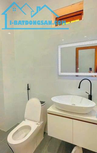 NHÀ CẤP 4 GẦN CỔNG CHÀO VĨNH CỬU GIÁ 1TYXXX SỔ RIÊNG THỔ CƯ - 3