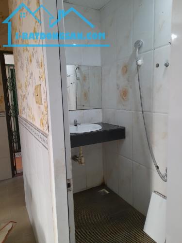 Cần bán chung cư 312 Lạc Long Quân Quận 11 - sổ hồng rồi giá 2,8 tỷ - 2