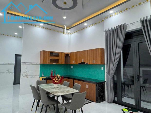 Nhà mái thái, sân vườn 3PN đường ô tô tặng full nội thất hỗ trợ ngân hàng - 3