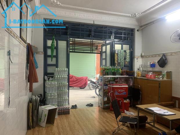 Nhà Hẻm xe hơi Quận 10 - Cách Mạng Tháng Tám - Vị trí đẹp, giá tốt