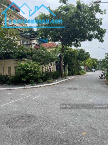 Bán Biệt thự Mặt phố Lô góc Ngọc Thụy, view sông Hồng trong lành 310m2*MT10m đường rộng - 1