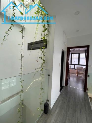 NHÀ ĐẸP ĐÊ LA THÀNH - Có Dòng Tiền - Ở Lại Sướng DT 54m2 7 tầng MT 3.9m Giá 11.9 tỷ - 3