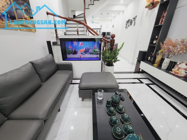 BÁN NHÀ PHỐ VĨNH HƯNG – 50M², 5 TẦNG, 7 PHÒNG NGỦ – GIÁ 8.5 TỶ