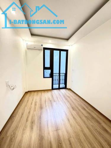 Cho thuê nhà ngõ 141 Giáp Nhị, 5 tầng x 23m2, 11 Triệu ô tô 50m2 - 2