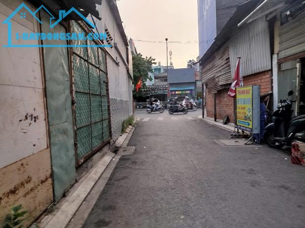 Nhà đẹp hẻm xe hơi Lê Trọng Tấn, 68m², 2PN, gần AEON, không gian ấm cúng, giá chỉ 6.1 tỷ - 4