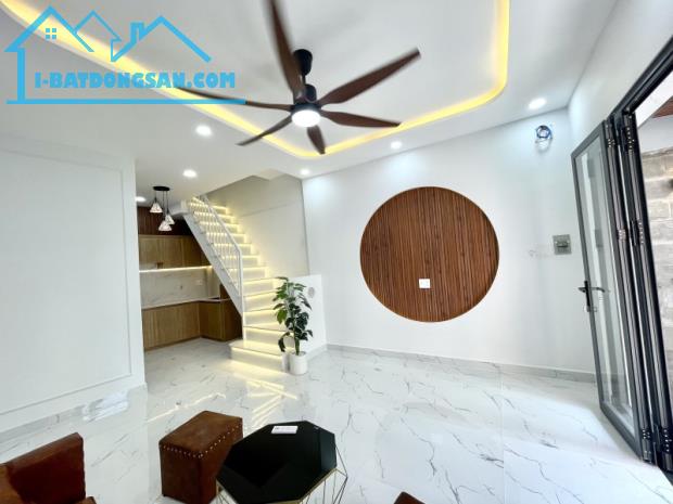 HÀNG HIẾM - NHÀ MỚI ĐẸP Ở NGAY - 4,3X7M - 2 TẦNG 2PN - DƯƠNG BÁ TRẠC P1 QUẬN 8 - 3.05T