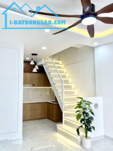 HÀNG HIẾM - NHÀ MỚI ĐẸP Ở NGAY - 4,3X7M - 2 TẦNG 2PN - DƯƠNG BÁ TRẠC P1 QUẬN 8 - 3.05T - 3