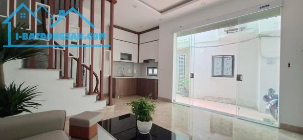 Bán căn nhà siêu đẹp vài bước ra công viên - 1