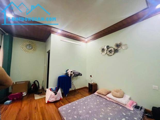 MẶT PHỐ NGUYỄN CHÍNH LÔ GÓC ÔTÔ TRÁNH KINH DOANH ĐỈNH GIÁ 15 TỶ MẶT TIỀN 5M - 4