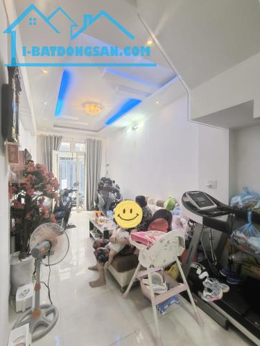 KHU VIP HUỲNH VĂN BÁNH, SÁT MẶT TIỀN 48M2, 4 TẦNG BTCT, 4PN KHÉP KÍN, NHỈNH 7 TỶ,