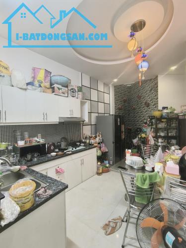 KHU VIP HUỲNH VĂN BÁNH, SÁT MẶT TIỀN 48M2, 4 TẦNG BTCT, 4PN KHÉP KÍN, NHỈNH 7 TỶ, - 1