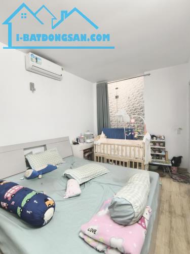 KHU VIP HUỲNH VĂN BÁNH, SÁT MẶT TIỀN 48M2, 4 TẦNG BTCT, 4PN KHÉP KÍN, NHỈNH 7 TỶ, - 4