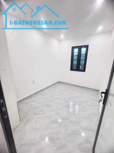 NHÀ ĐỘC LẬP CHỢ CỘT ĐÈN - LÊ CHÂN - 4