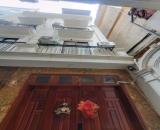 Bán nhà Bát Khối,Long Biên 5 tầng,30m oto đỗ cổng nhỉnh 5 tỷ