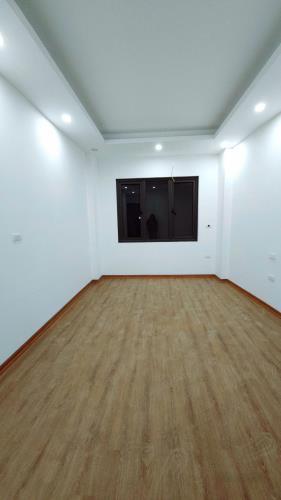 🏆NHÀ MỚI - P. LĨNH NAM - 32M2 - 5TẦNG - 4,75TỶ - GẦN PHỐ - NGÕ 3 GÁC ĐỖ CỬA - 1