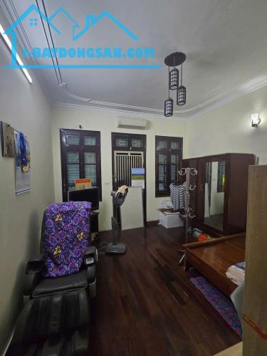 Nhà Nghĩa Đô, Phân Lô, Vỉa hè, Ôtô tránh, 2 thoáng. DT 76m2, 4 tầng. MT 4.5m. 31,5 tỷ - 2