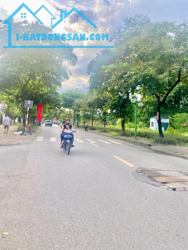 Bán đất tặng nhà KIM GIANG HOÀNG MA100m 2 tầng Mt 5,4m TC 31 tỷ lh 0376655225 sở hữu luôn - 2