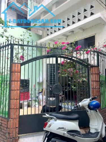 Nhà góc 3 tầng nở hậu hẻm thẳng đường Dương Bá Trạc P1Q8. Giá 5 tỷ TL