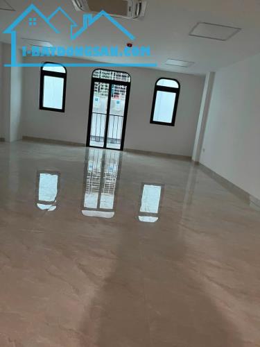 (Tin thật 100%) Bán tòa VP kết hợp CHDV 80m2 x 9T tại phố Đê La Thành - Kim Mã - Phân lô - 3