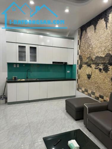 Cho thuê nhà ngõ 58 Phố Trương Định, 3 tầng x 45m2, 3 ngủ, 13 Triệu