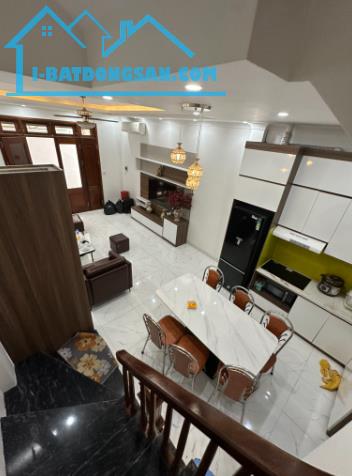 PHÂN LÔ CÁN BỘ - ô tô vào nhà - 68m2x 5 tầng , 6 ngủ ngay gần Hồ Linh Đàm , giá hơn 10 tỷ - 1