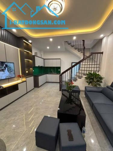 NHÀ ĐẸP KHƯƠNG ĐÌNH THANH XUÂN - FULL NỘI THẤT - DT30m2 GIÁ HƠN 7 TỶ - 3