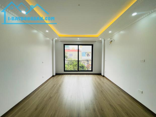 Nhà cực đẹp 40m2x6T thang máy. Ngõ nông- rộng- thoáng, trung tâm phố Nguyễn Khánh Toàn. - 2