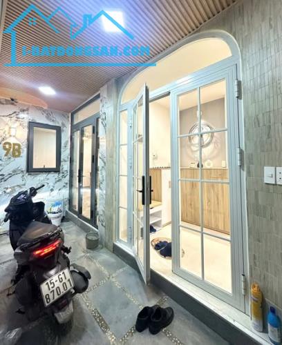 SIÊU PHẨM BA ĐÌNH – NHÀ 7 TẦNG THANG MÁY – NGÕ THÔNG – GẦN PHỐ, GẦN HỒ – SÁT LĂNG BÁC –