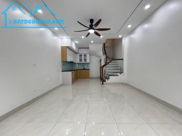 NHÀ MỚI XÂY FULL NỘI THẤT - Ô TÔ VÀO NHÀ - 1