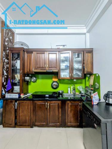 BÁN NHÀ Ở NGỌC THỤY, LONG BIÊN, 38M2, 3 TẦNG, DÂN XÂY CHẮC CHẮN, LÔ GÓC THOÁNG, HƠN 6 TỶ - 2
