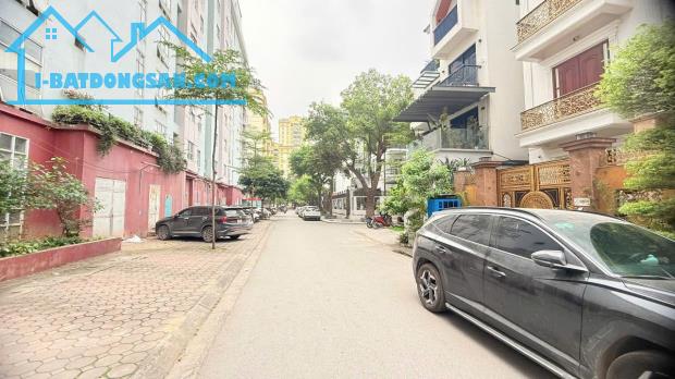Cần bán Biệt thự Mễ Trì, Nam Từ Liêm, giá tốt, 2 căn liền nhau 216m, MT17.6m