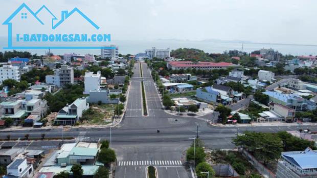 Bán đất mặt tiền đường Số 9, Thị trấn Long Hải, Bà Rịa - Vũng Tàu.