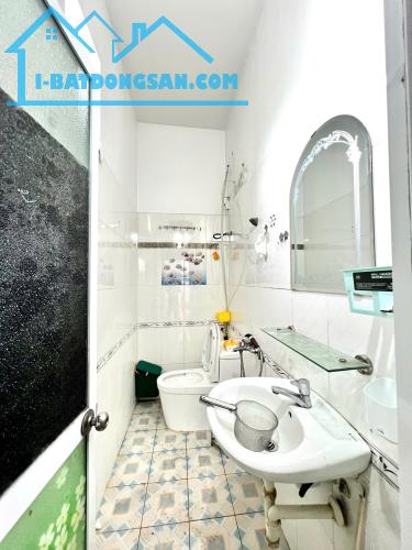 Bán nhà 3 tầng mặt  ngõ phố Nguyễn Tường Loan - 3