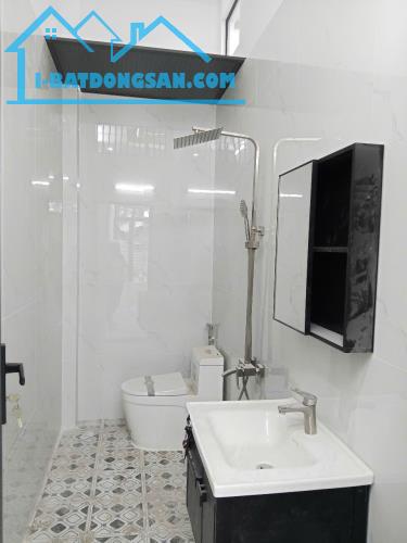 Nhà sr hoàn công 3 tỷ/61 m2/1 lầu 1 trệt mới xây sát CTY Pouchen - 3